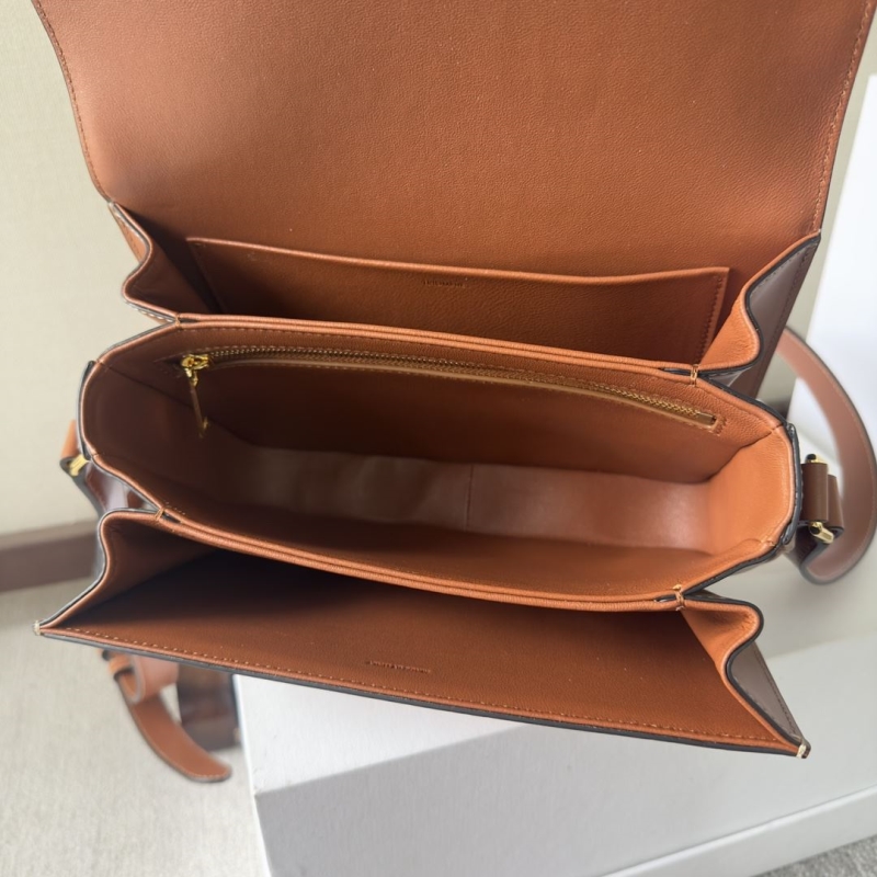 Ce1i*e triomphe bags